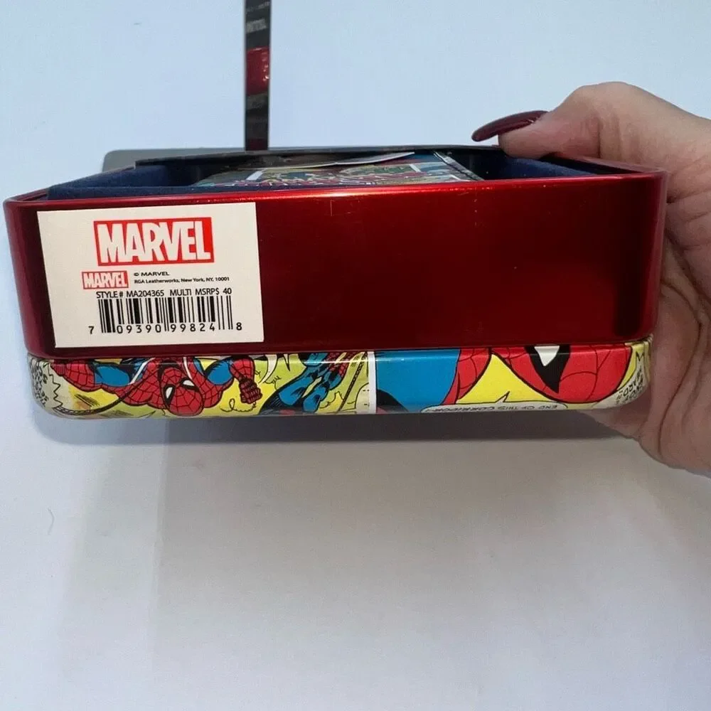 Marvel Spiderman Comic Strip Wallet in Collectors Tin